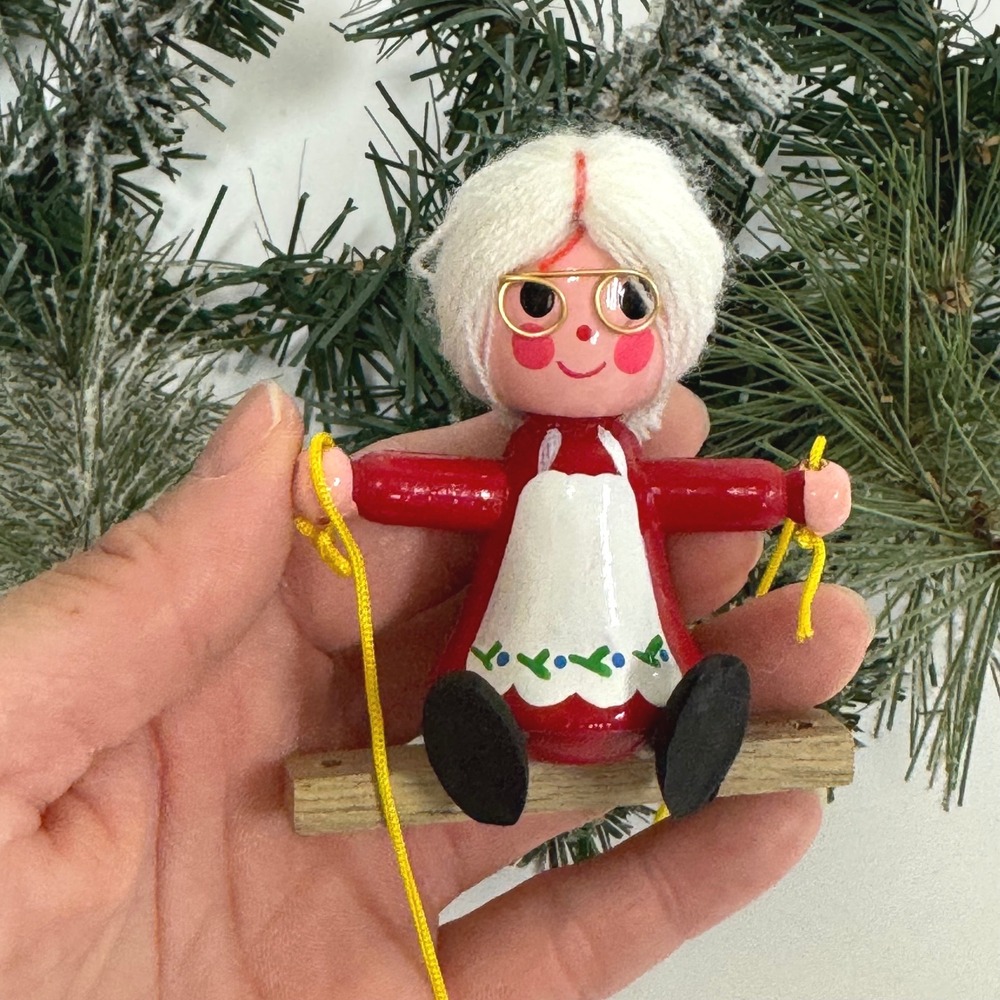 Vintage Mrs Claus Wooden Christmas Ornament Hand Painted Taiwan ROC 066